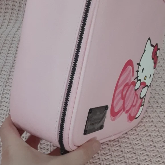 Impressions X Hello Kitty Cosmetic Case - Picture 3 of 11